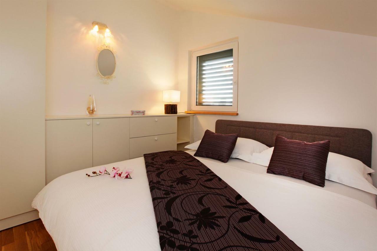 Apartament Superb Penthouse Luna Bol Zewnętrze zdjęcie
